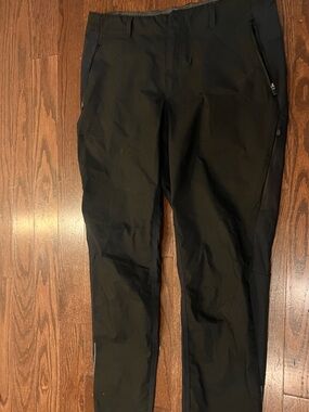 Fjallraven Women’s  Black Outdoor Tech Pants 34”